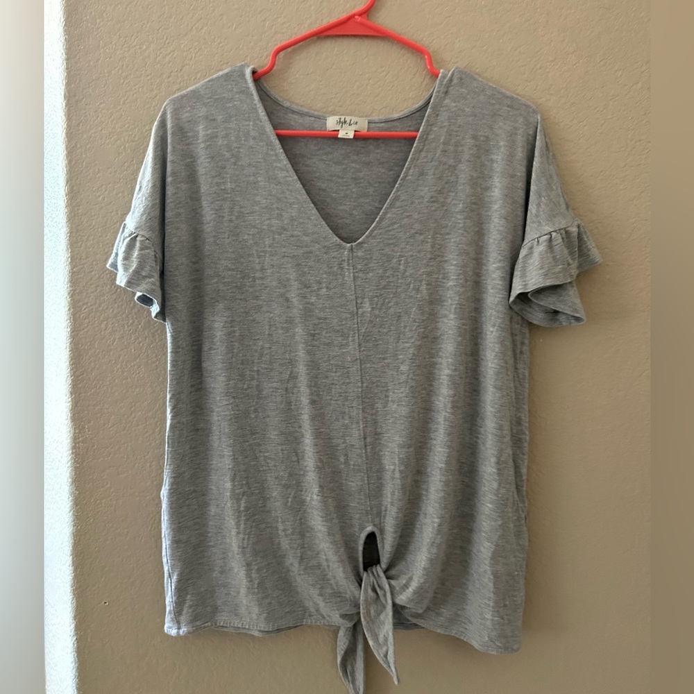 EUC Style & Co Women’s Gray top☑️☑️